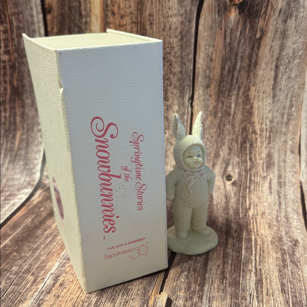 Preowned Dept. 56 Snowbunnies “I’ve Got a Surprise!” Figurine Item #PHK2708